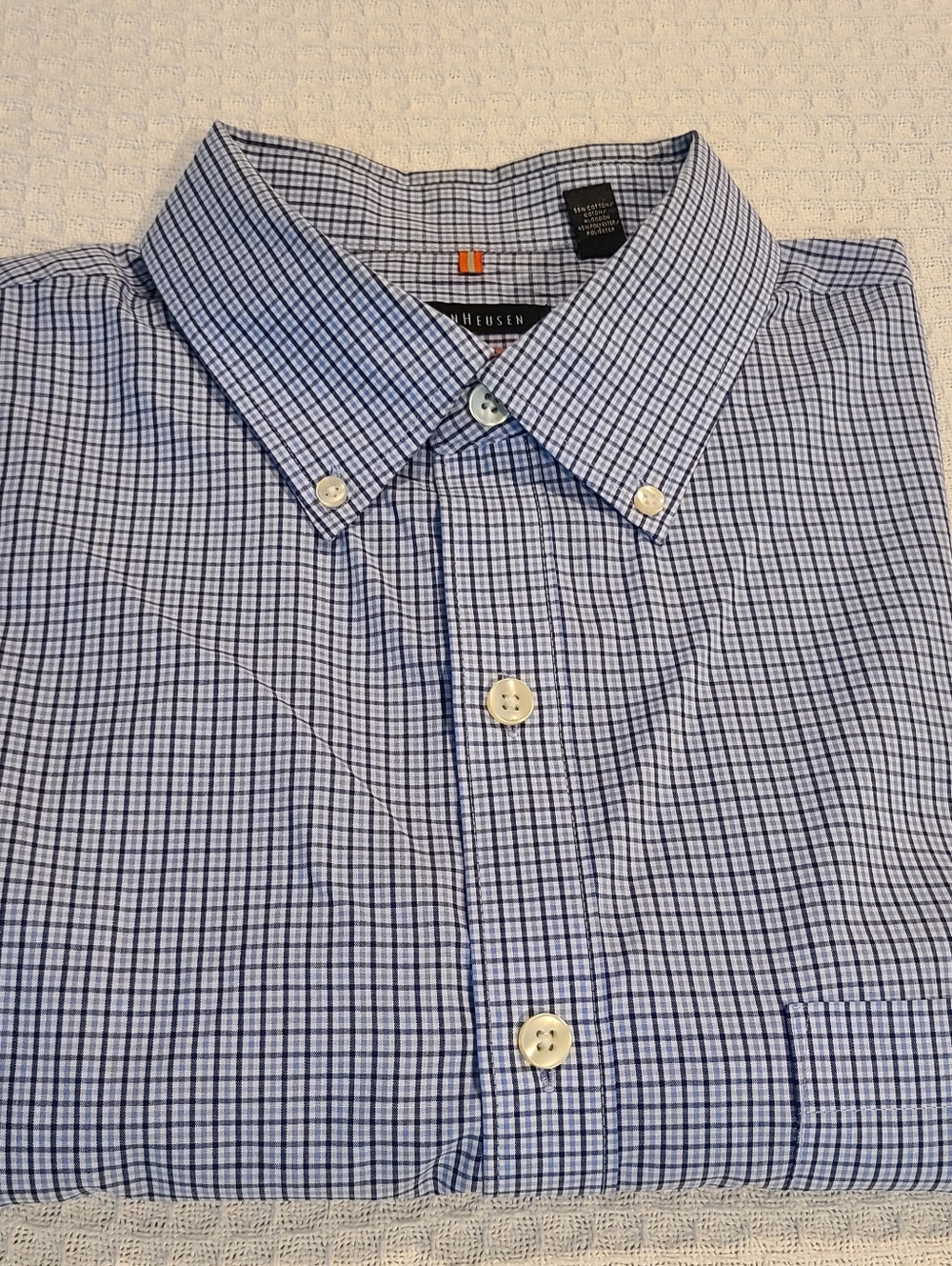 Van Heusen 2XL Men's Blue and White Checked Button-Down Shirt